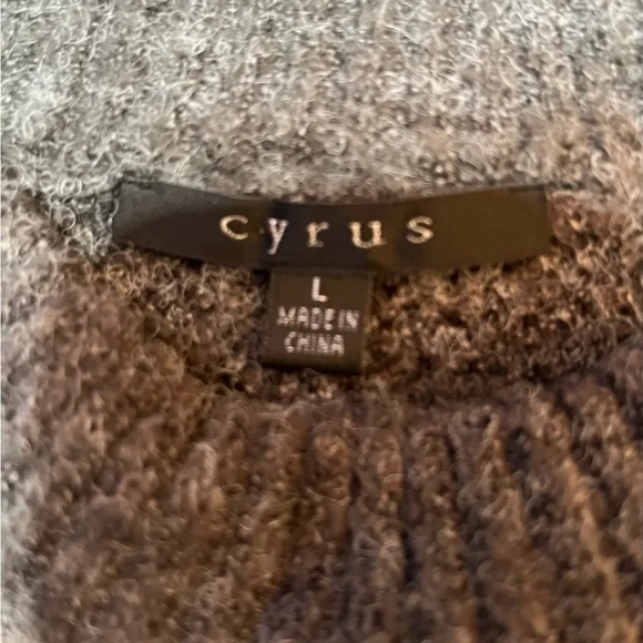 Cyrus men’s crewneck sweater size, large, black, and gray camo - Picture 4 of 5
